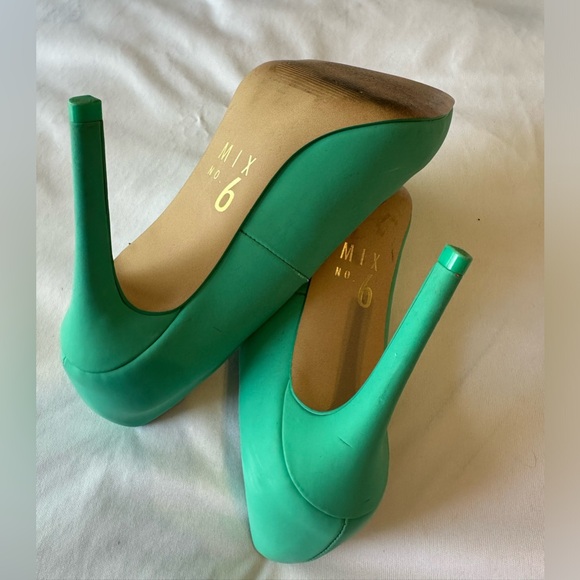 Mix No. 6 Teal Pointed Toe Pumps - Picture 4 of 4